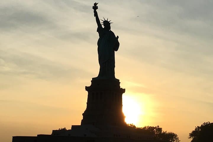 Private Sunset Cruise Around New York City