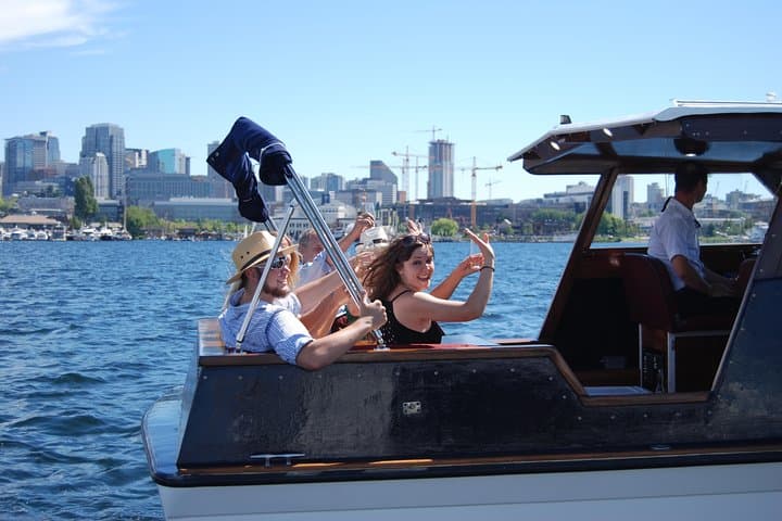 Candere Guests having a BLAST!