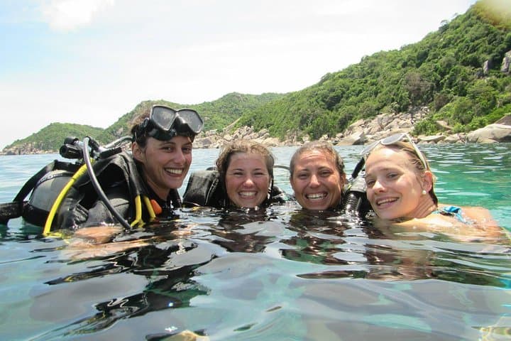 Introductory dive for non-certified divers