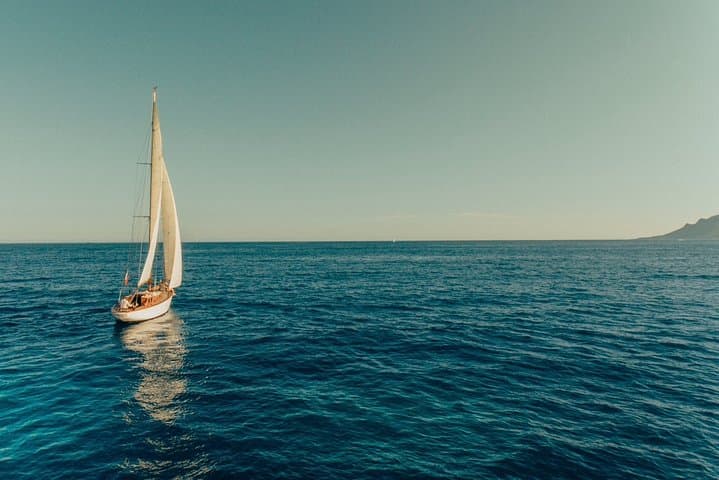 https://media-cdn.tripadvisor.com/media/attractions-splice-spp-720x480/15/7b/dc/59.jpg