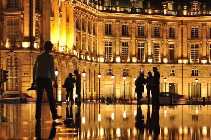 Private tour of Bordeaux at night in a sidecar