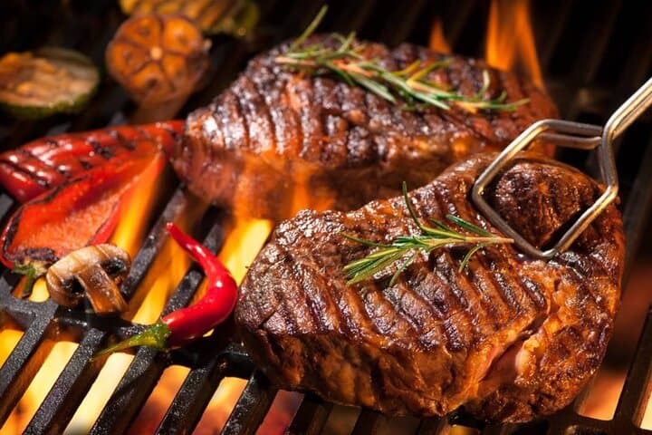Premium Dubai Evening Red Dune Safari with BBQ Dinner