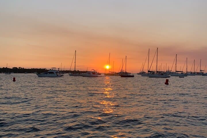 Sailboat tour to the island of Cannes