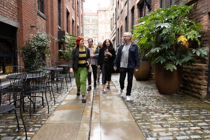 Four hour walking wine tasting tour of Manchester's best bars