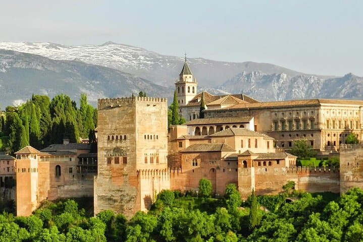 Private Tour to La Alhambra de Granada from Malaga