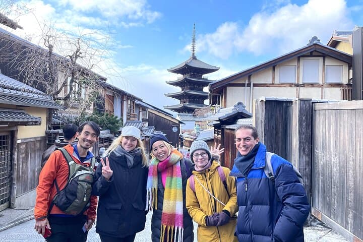 Kiyomizu Temple and Backstreets of Gion, Half Day Group Tour