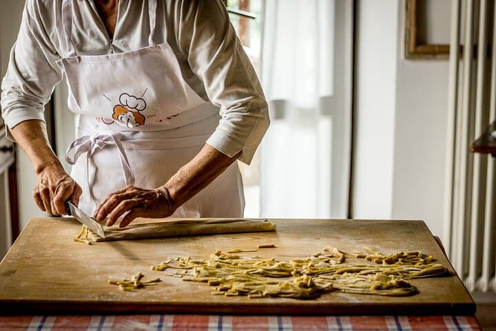 Cesarine: Pasta & Tiramisu Class at Local's Home in Genoa
