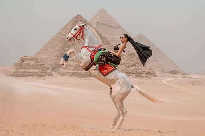 2 hrs Unique Pyramids Photoshoot ( Photo session )
