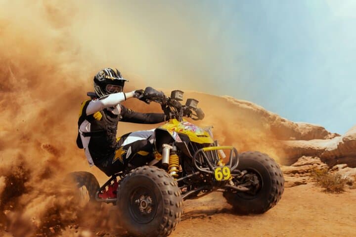 Dubai Desert Safari: with Camel Ride, live entertainment and bbq