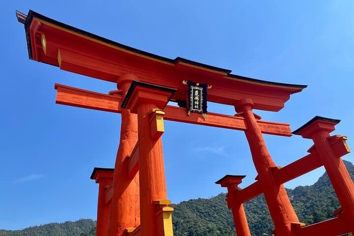 Private Miyajima: Itsukushima Shrine, Island Nature & Local Guide