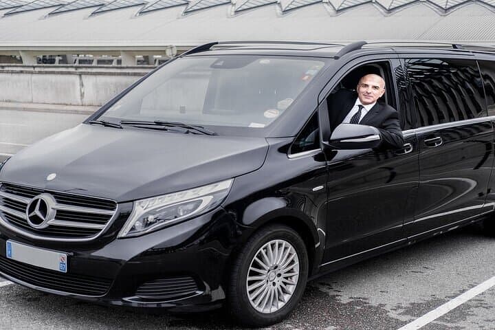 Lyon Airport Private Transfer – Meet & Greet Included