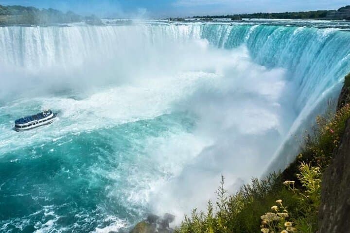 Niagara Bliss Tour With Maid of Mist, Cave of Winds & More (USA)