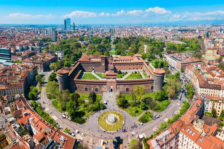MILAN: Private Golf-Cart Tour