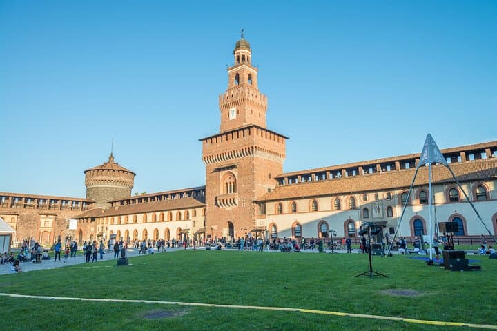 MILAN: Private Golf-Cart Tour