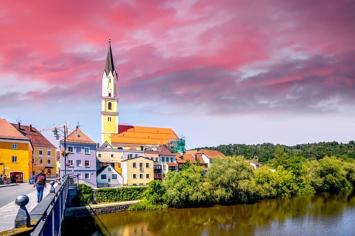 Private Transfer from Munich to Vilshofen with 2 hours for sightseeing