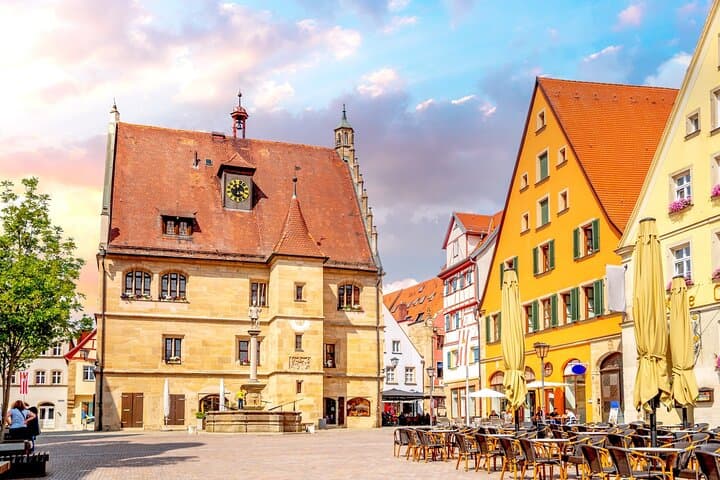 Private transfer from Munich to Vilshofen, 2 hours in Dachau