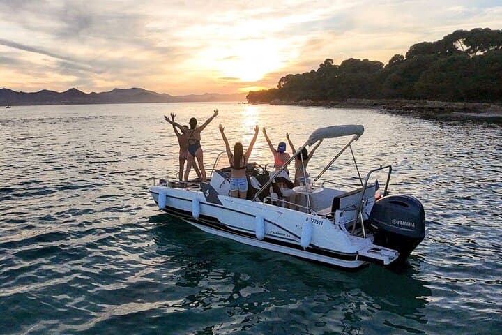 Cannes Relaxation evening in the Lerins Islands Private boat