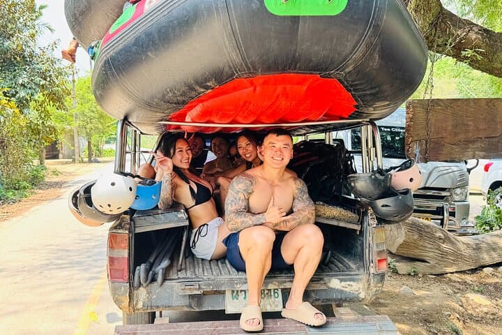 Raft the Rapids: Ultimate Whitewater Experience