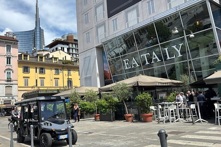 MILAN: Private Golf-Cart Tour