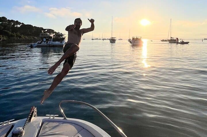 Cannes Relaxation evening in the Lerins Islands Private boat