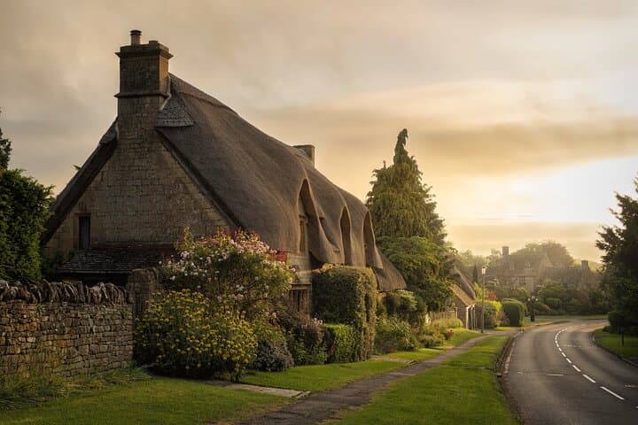 Secret Cotswolds: Private Tour of Picture-Perfect Villages