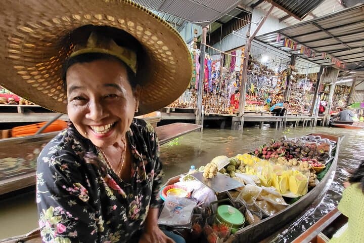 Private Tour to Railway Market, Floating Market And Ayutthaya