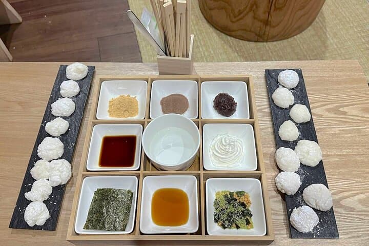 【Family Friendly】Traditional Mochi Pounding Experience