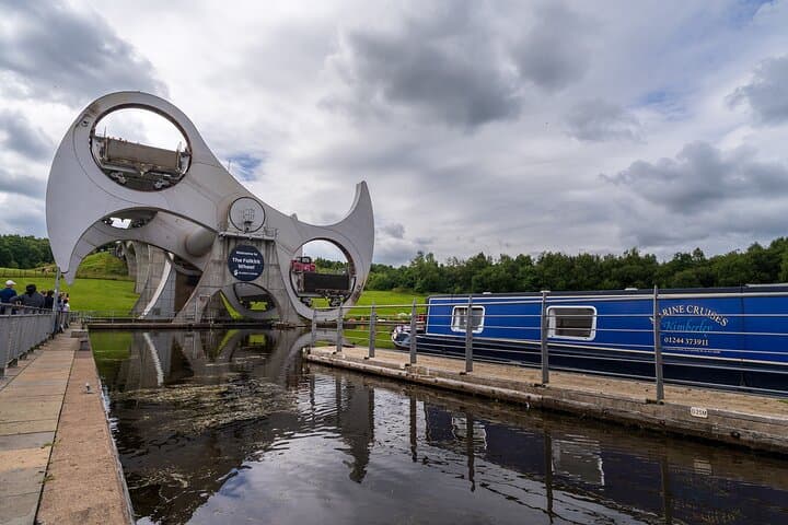 Falkirk Wheel Rotating