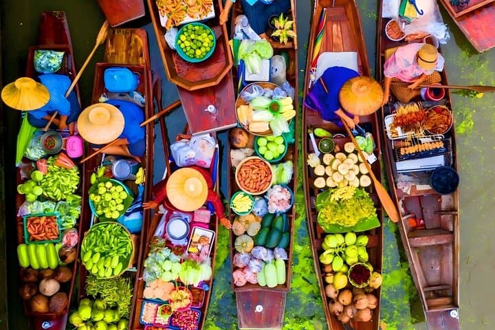 Bangkok: Floating Market & Train Tour with Michelin & Pickup