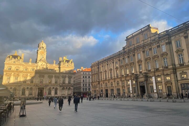 Lyon: a unique tour of Lyon's heroines