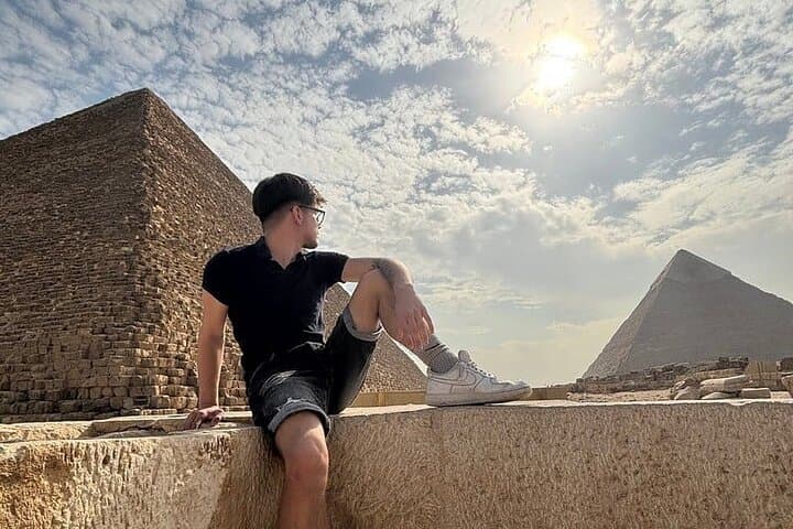 Full Day Tour to The Giza Pyramids Sphinx Sakkara and Memphis