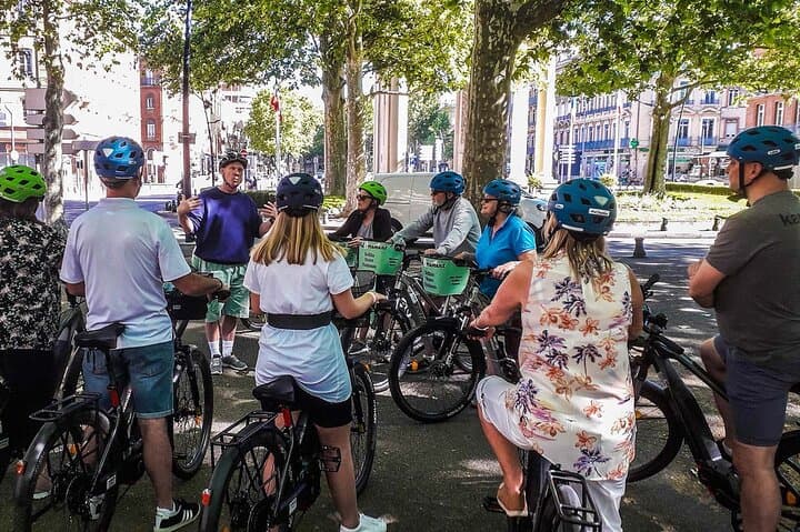 Toulouse Electric Bike Tour: City Center & Garonne