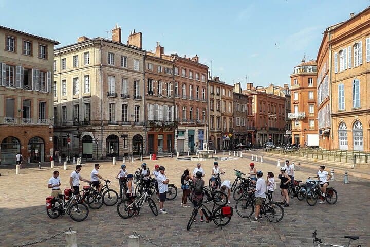 Toulouse Electric Bike Tour: City Center & Garonne