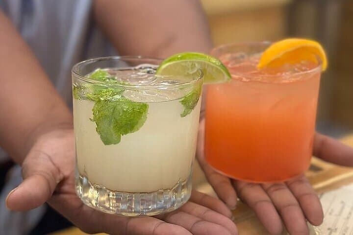 Enjoy cocktails, island style!
