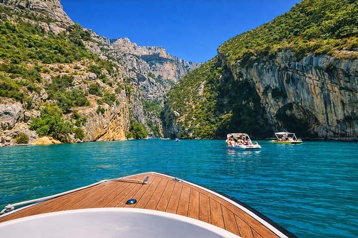 Pedal boat experience · Turquoise waters · Verdon Gorge