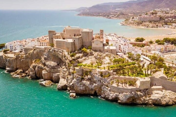 From Valencia: Day trip to Peniscola, (City, Castle & Beach)