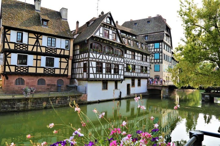 TIP TOUR Free Walking Tour Strasbourg History and Hidden Stories