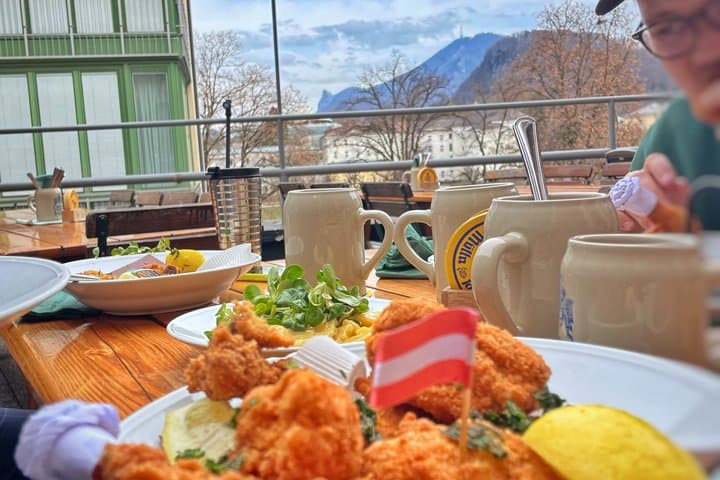 Salzburg Semi-Private Guided Day Tour from Munich with Lunch