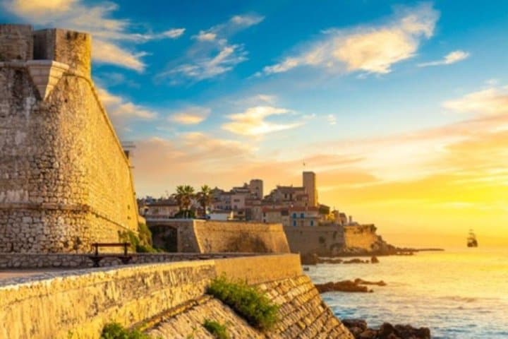 French Riviera: Private Tour Cannes, Antibes & St Paul de Vence!