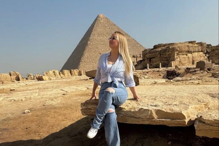 Giza Pyramids Tour with Camel Ride and Lunch