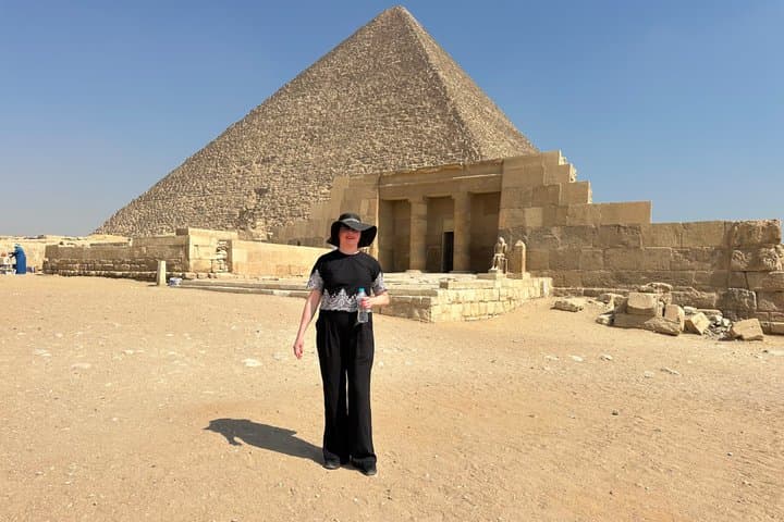 Private Giza Pyramids, Saqqara & Memphis Tour with Egyptologist
