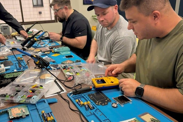 Pixel Lab Tokyo: Gameboy Mod Workshop (Classic/Advance/SP)