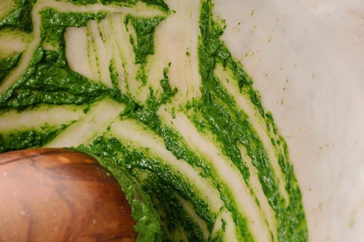 Mortar pesto lesson with World Champion and local Menu