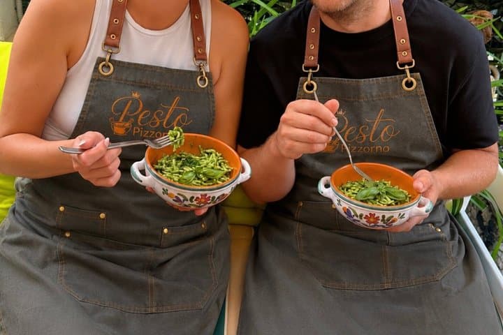 Mortar pesto lesson with World Champion and local Menu