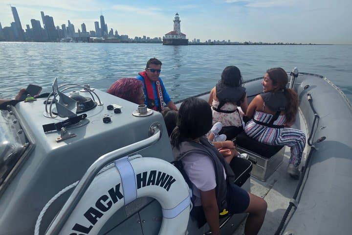 Small-Group Sightseeing Boat Tour in Chicago