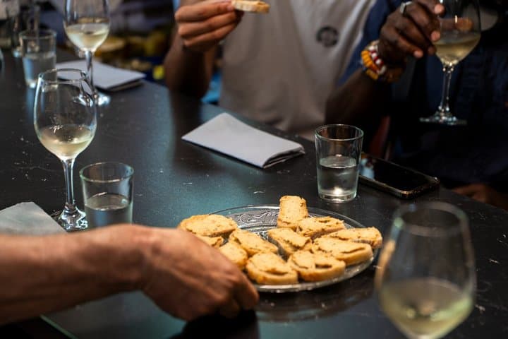 Bordeaux Evening Food Tour with a sommelier